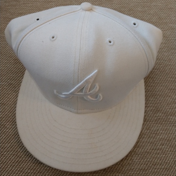 New Era Other - Official Atlanta Braves Baseball Cap